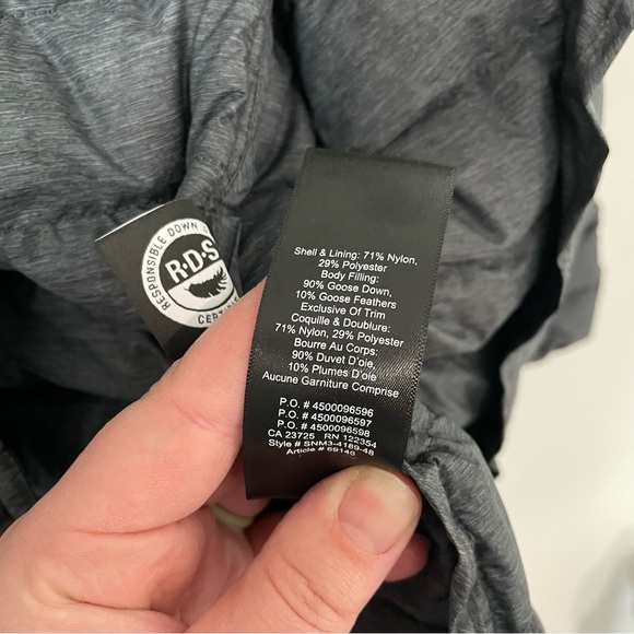 Aritzia TNA Botanie Puffer Packable Down Filled Puffer Jacket Grey Size Medium - Picture 9 of 9